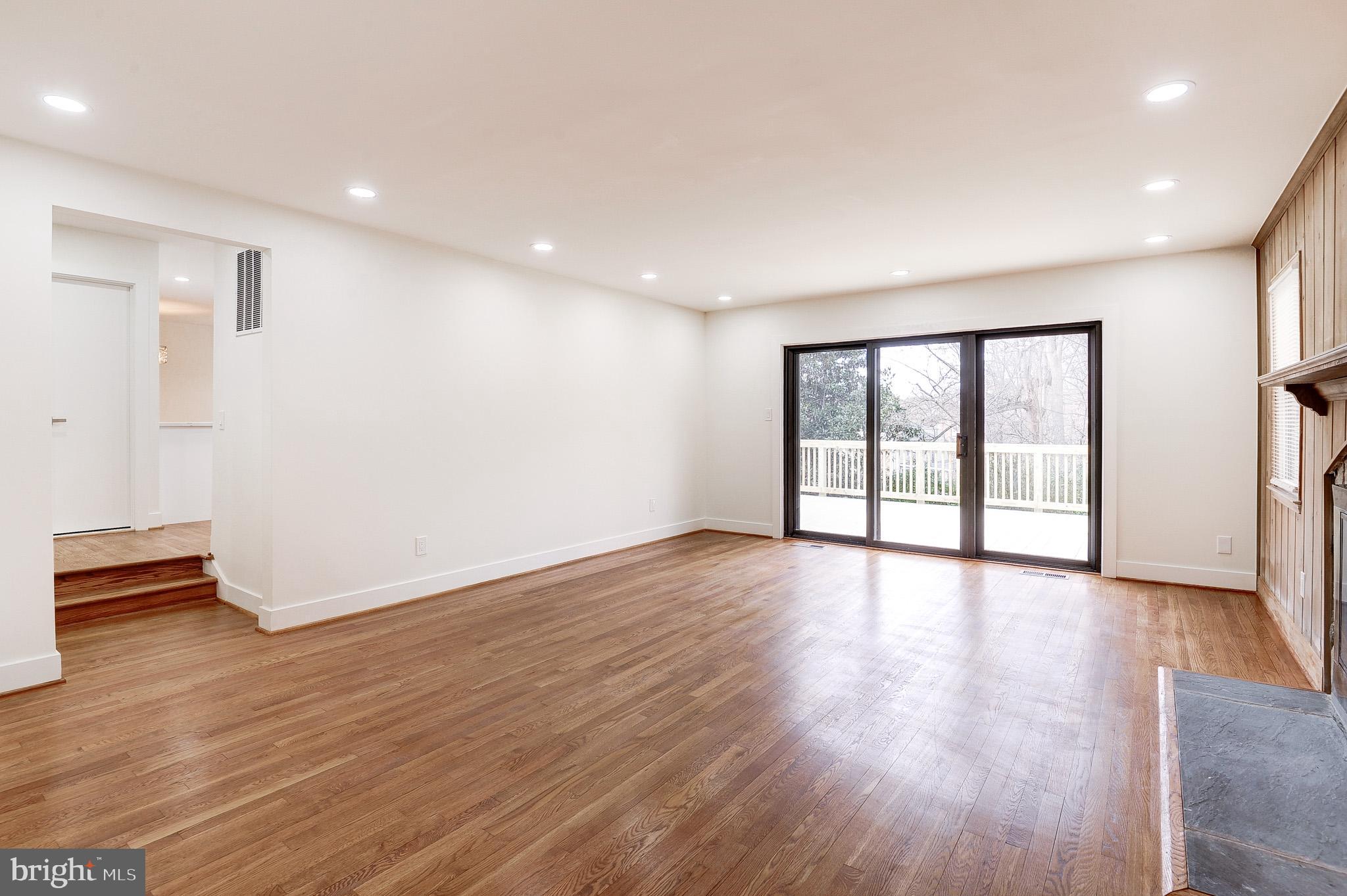 9704 Hall Road Potomac, MD 20854 - Photo 38 of 61