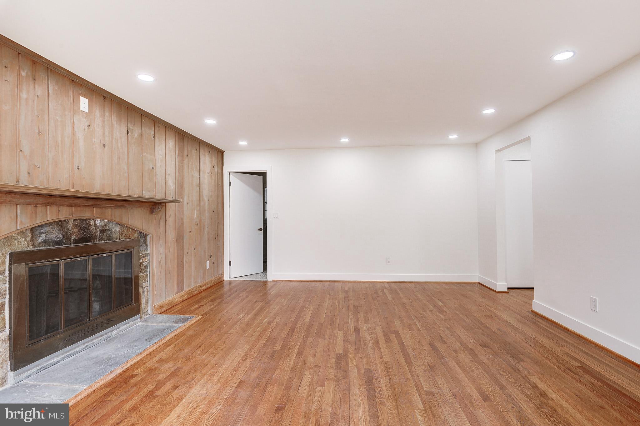 9704 Hall Road Potomac, MD 20854 - Photo 40 of 61