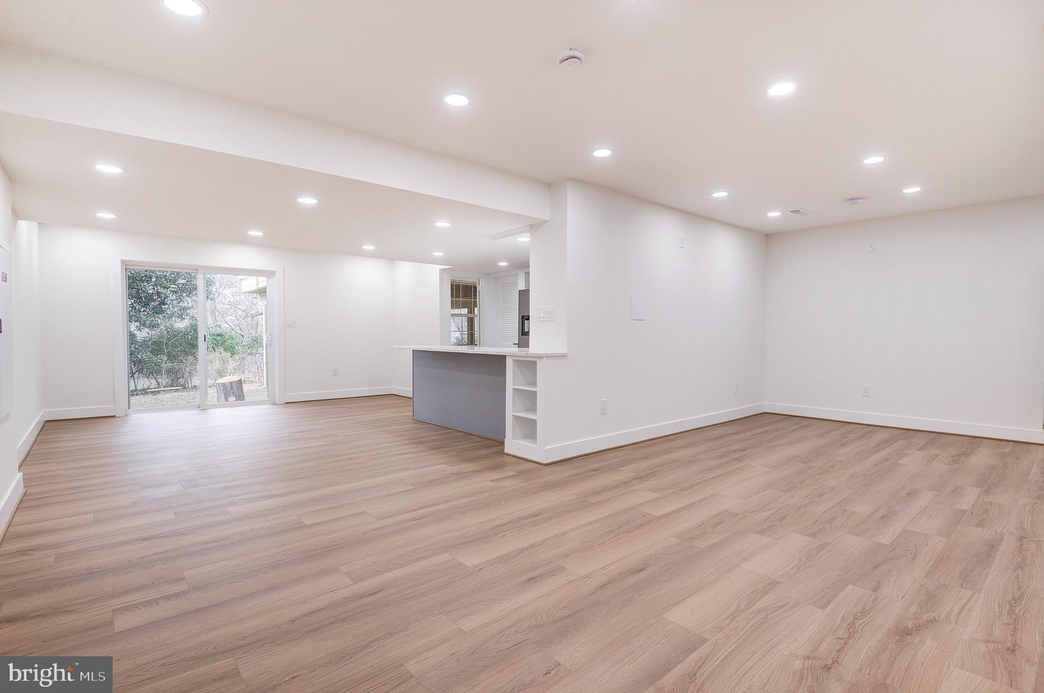 9704 Hall Road Potomac, MD 20854 - Photo 41 of 61