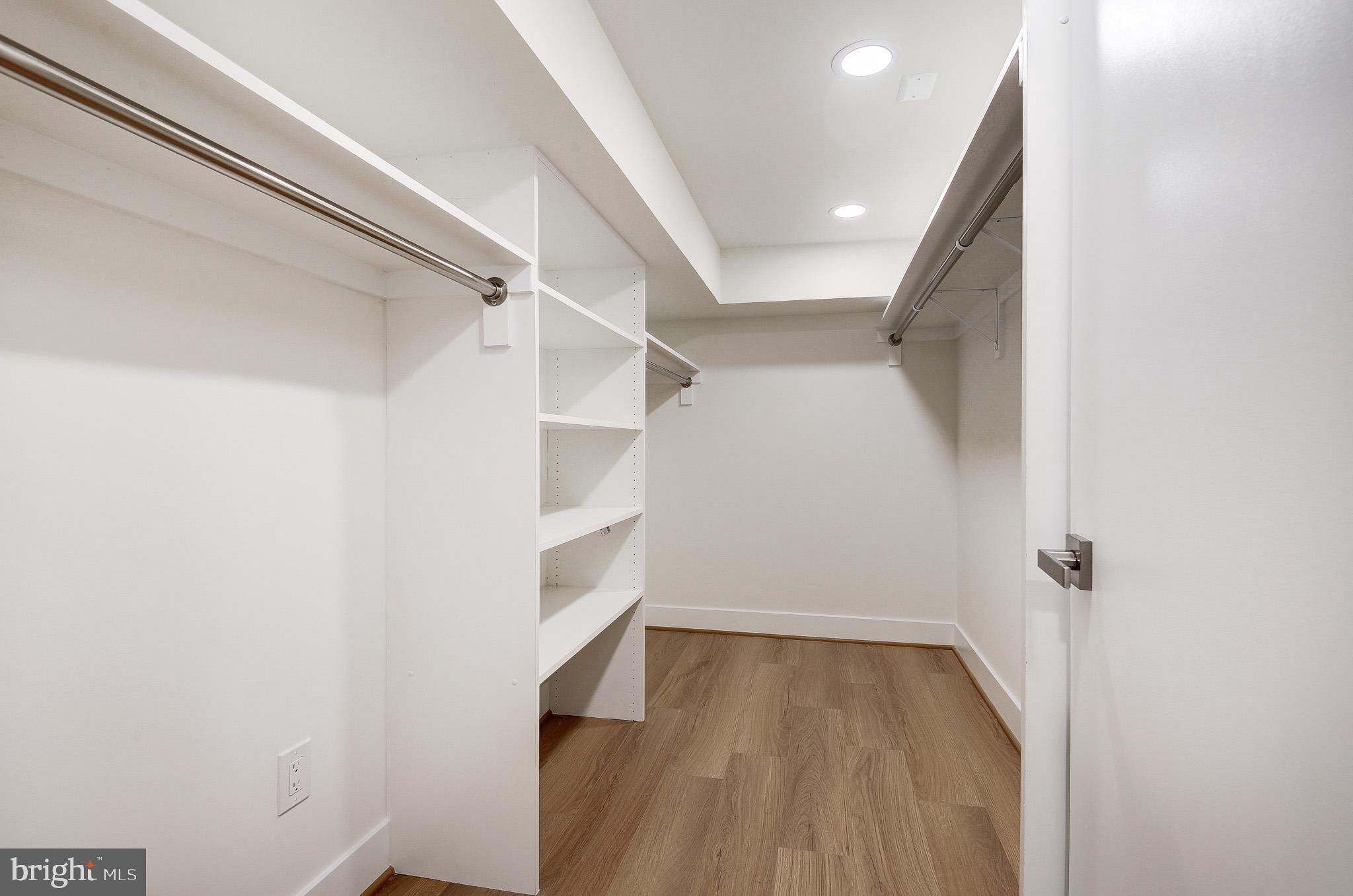 9704 Hall Road Potomac, MD 20854 - Photo 52 of 61