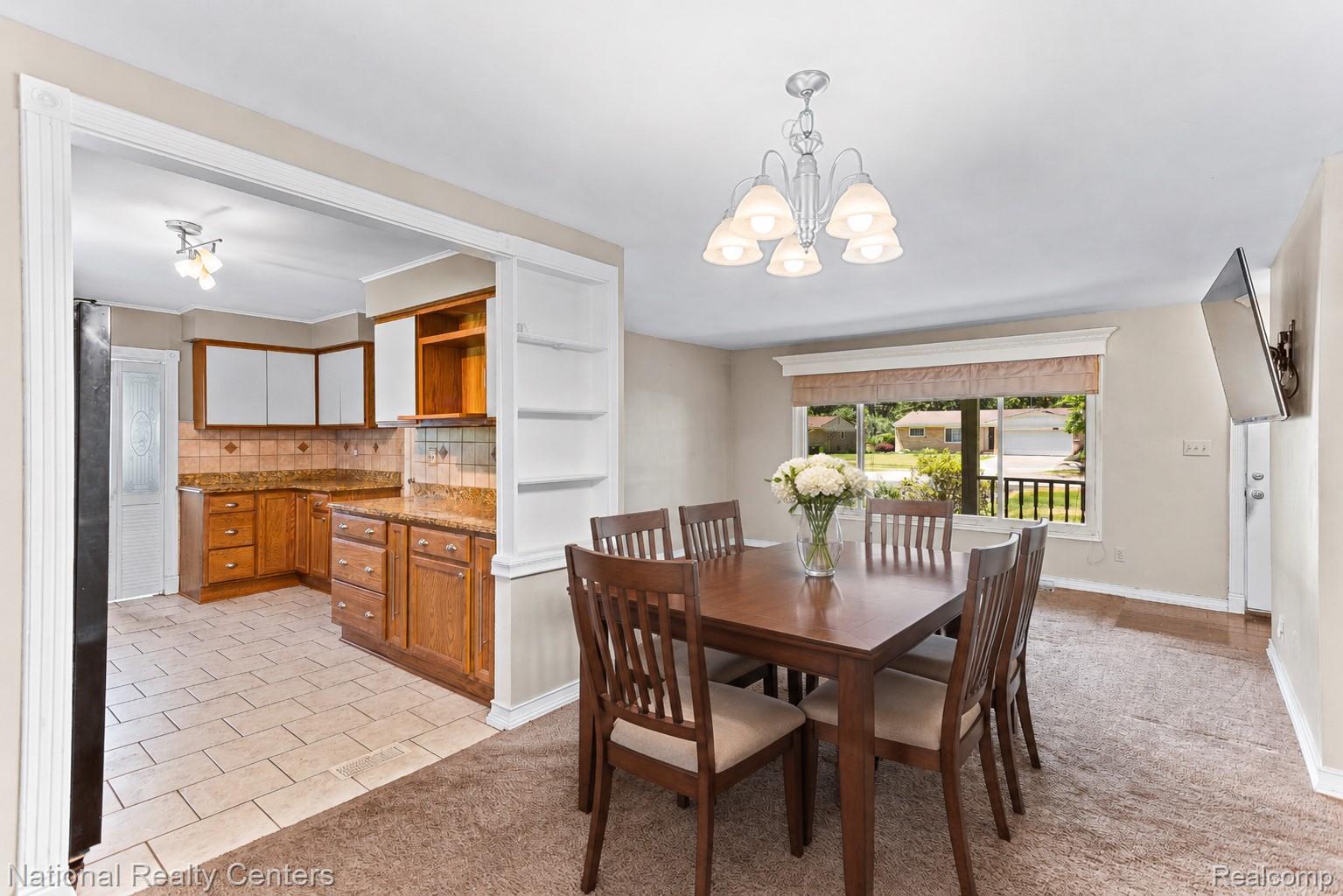 23950 Meadowbrook Road Novi, MI 48375 - Photo 8 of 39 Dining room photo.jpg