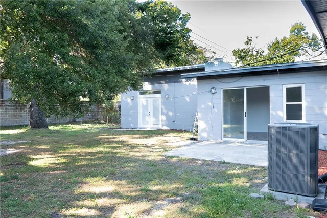 a view of a pathway both side of building