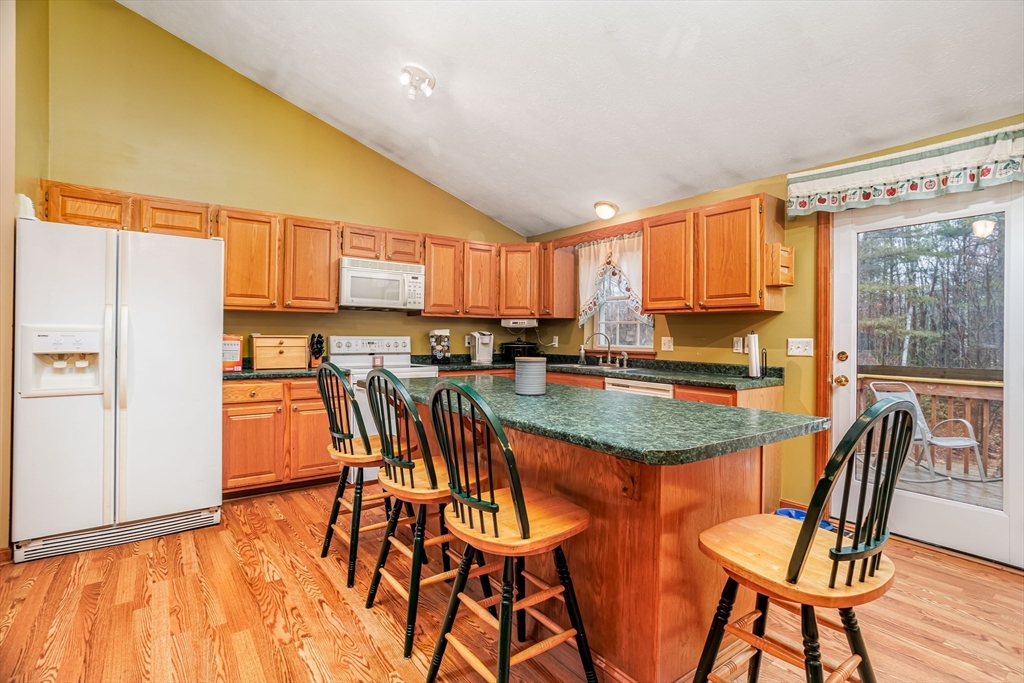 250 Teel Road Winchendon, MA 01475 - Photo 3 of 33