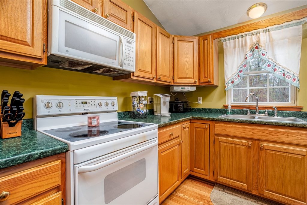 250 Teel Road Winchendon, MA 01475 - Photo 5 of 33