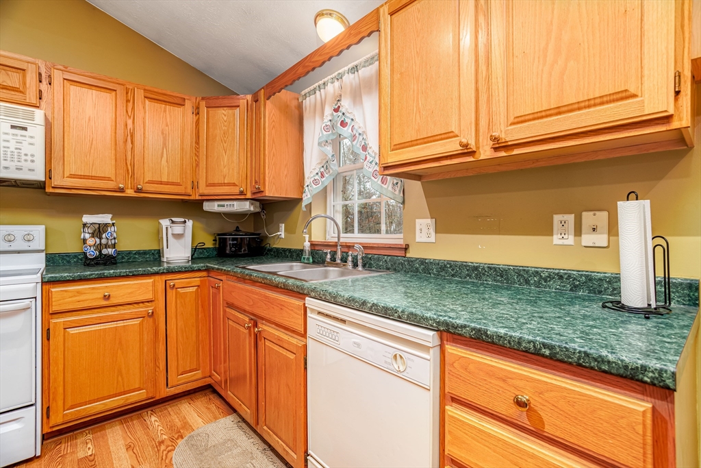 250 Teel Road Winchendon, MA 01475 - Photo 6 of 33