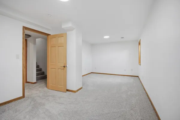 $429,900 | 1437 Nottingham Drive, Owatonna, MN 55060