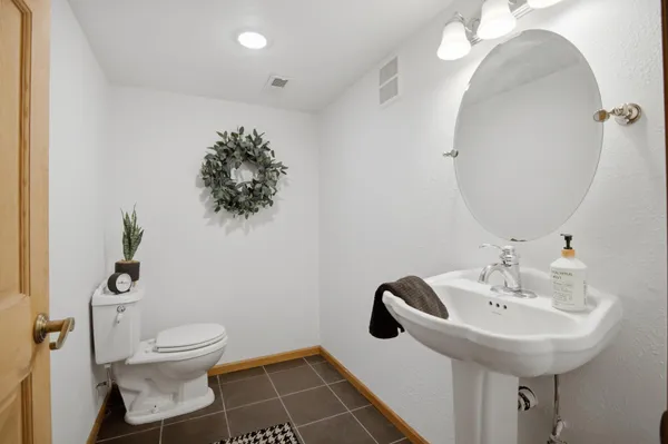 $429,900 | 1437 Nottingham Drive, Owatonna, MN 55060