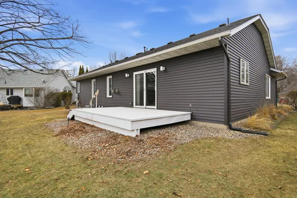 $429,900 | 1437 Nottingham Drive, Owatonna, MN 55060