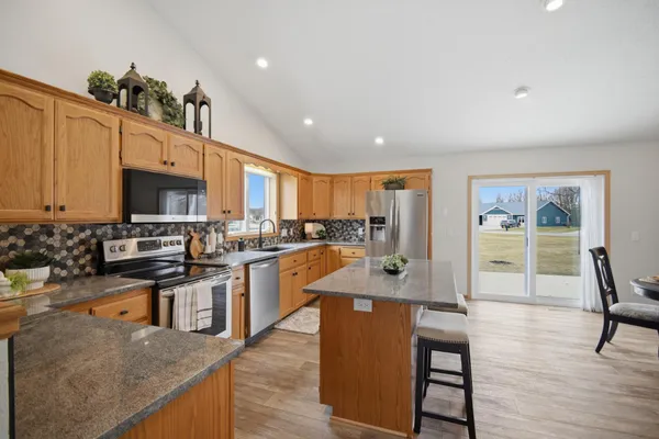 $429,900 | 1437 Nottingham Drive, Owatonna, MN 55060