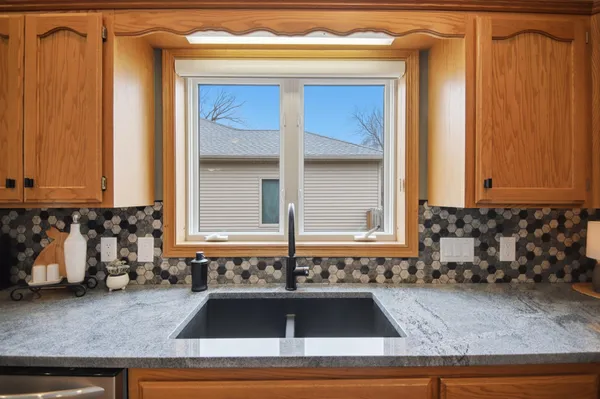 $429,900 | 1437 Nottingham Drive, Owatonna, MN 55060