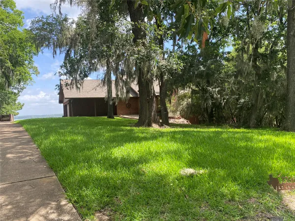 $800,000 | 22365 La Jolla Court, Point Blank, TX 77364