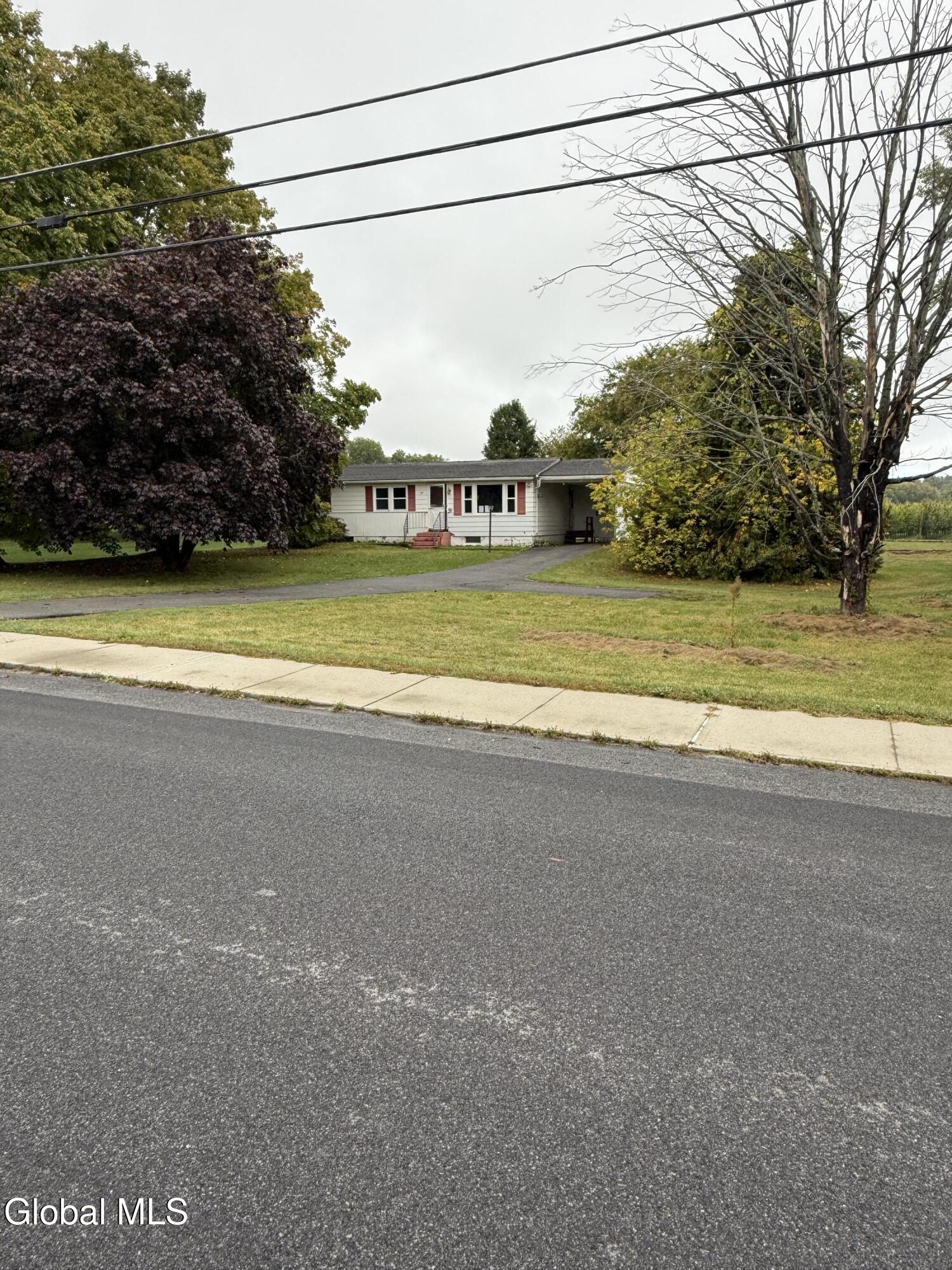 29 Ferry Road Crown Point, NY 12928 - Photo 2 of 28 IMG_0066