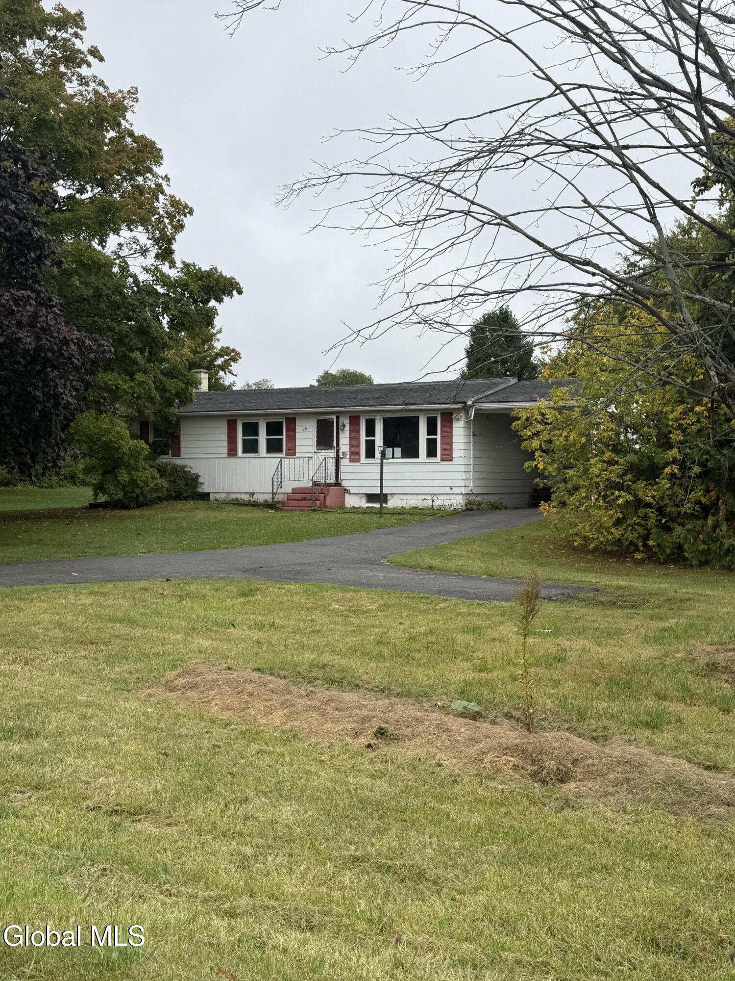 29 Ferry Road Crown Point, NY 12928 - Photo 5 of 28 IMG_0069