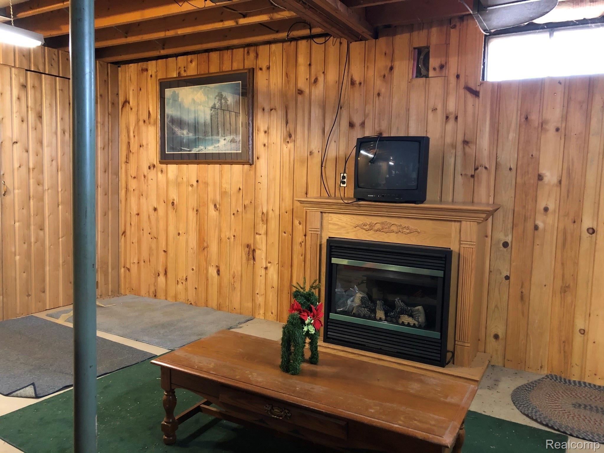 1320 West Cohoctah Road Howell, MI 48855 - Photo 10 of 12 IMG_4685.JPEG