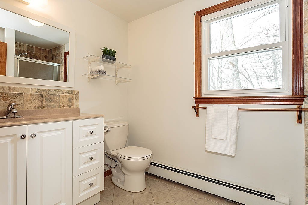 4 Pinewood Road Chelmsford, MA 01824 - Photo 23 of 30