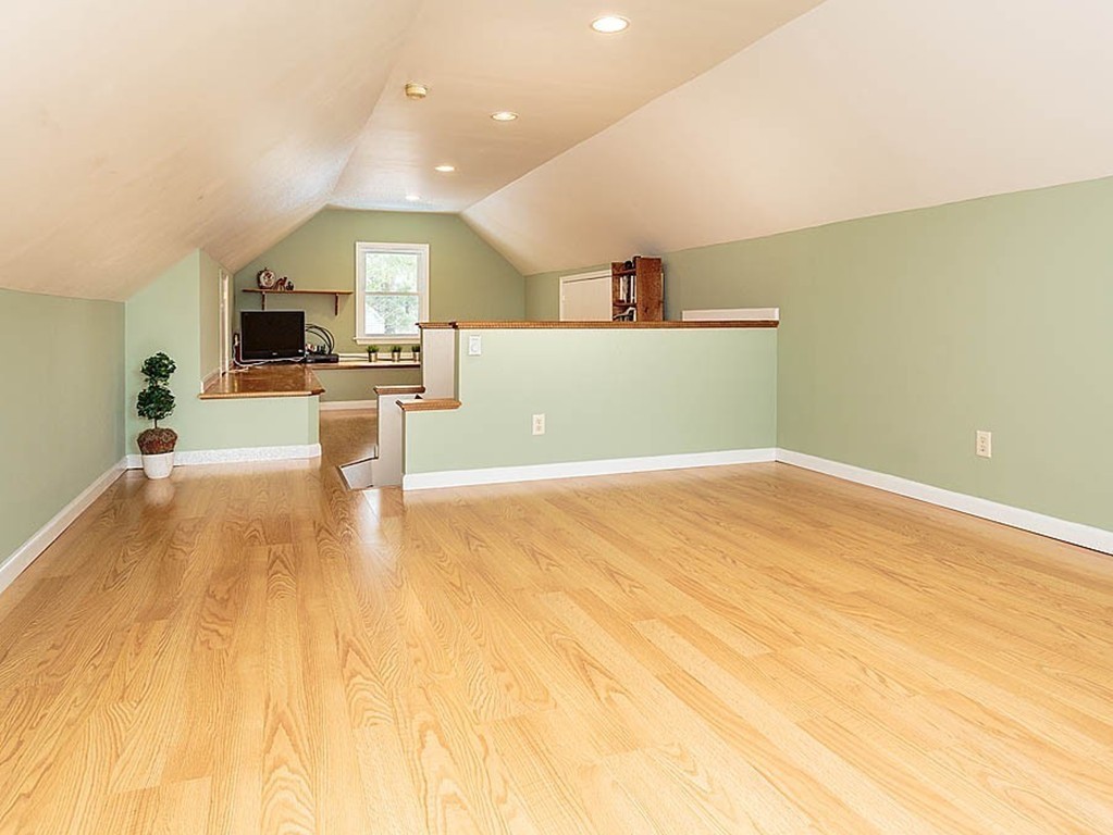 4 Pinewood Road Chelmsford, MA 01824 - Photo 7 of 30