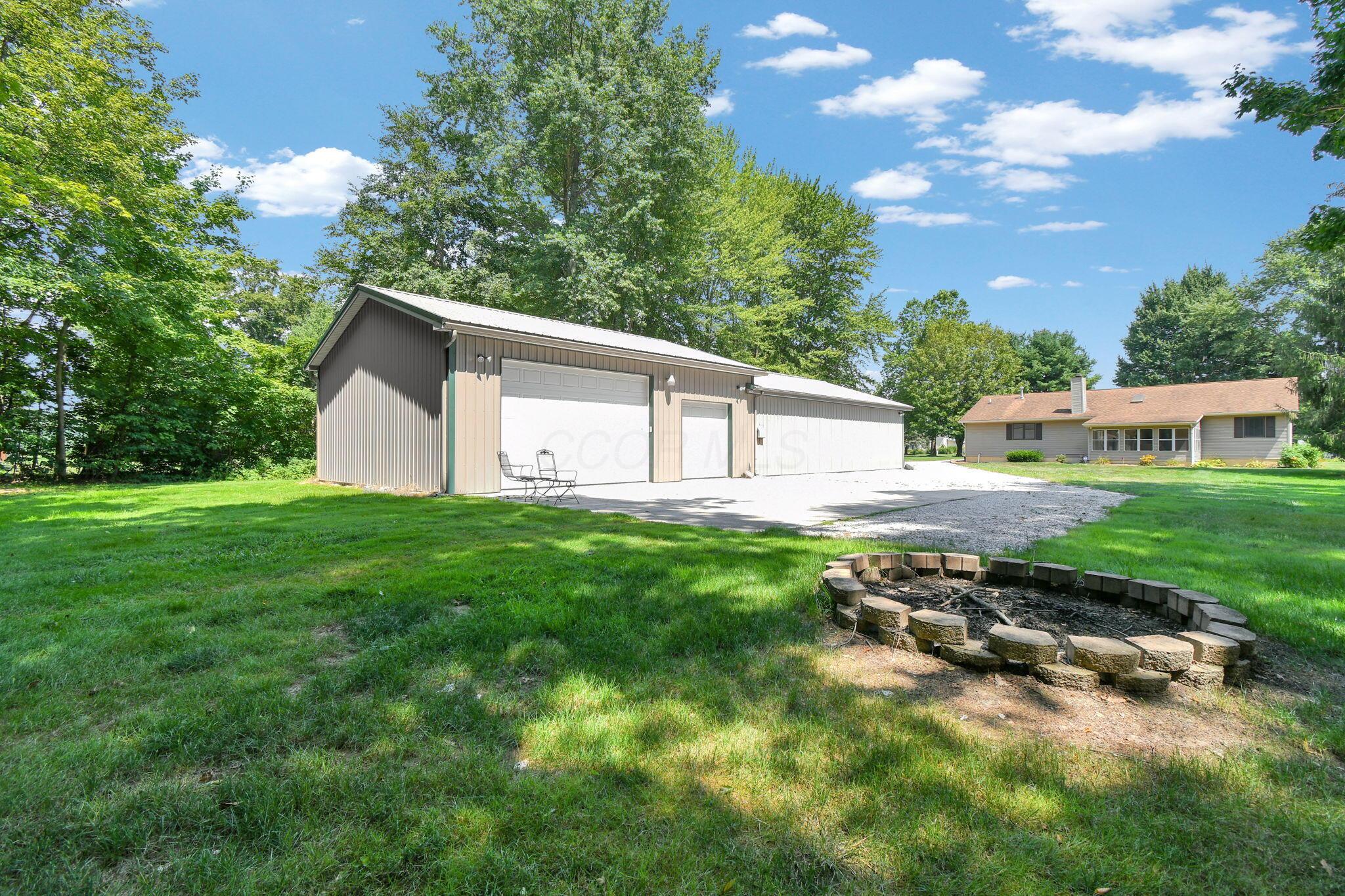 10959 Heimberger Road Northwest Baltimore, OH 43105 - Photo 4 of 48 Detached Garage