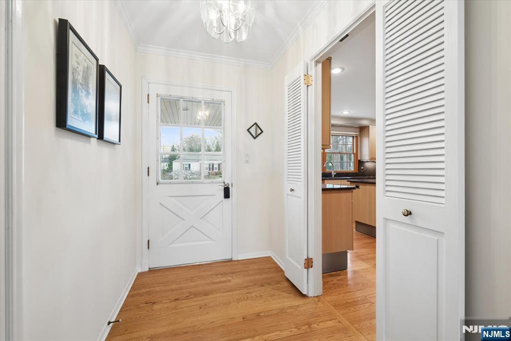 8 Bennington Road Morris Township, NJ 07960 - Photo 12 of 40