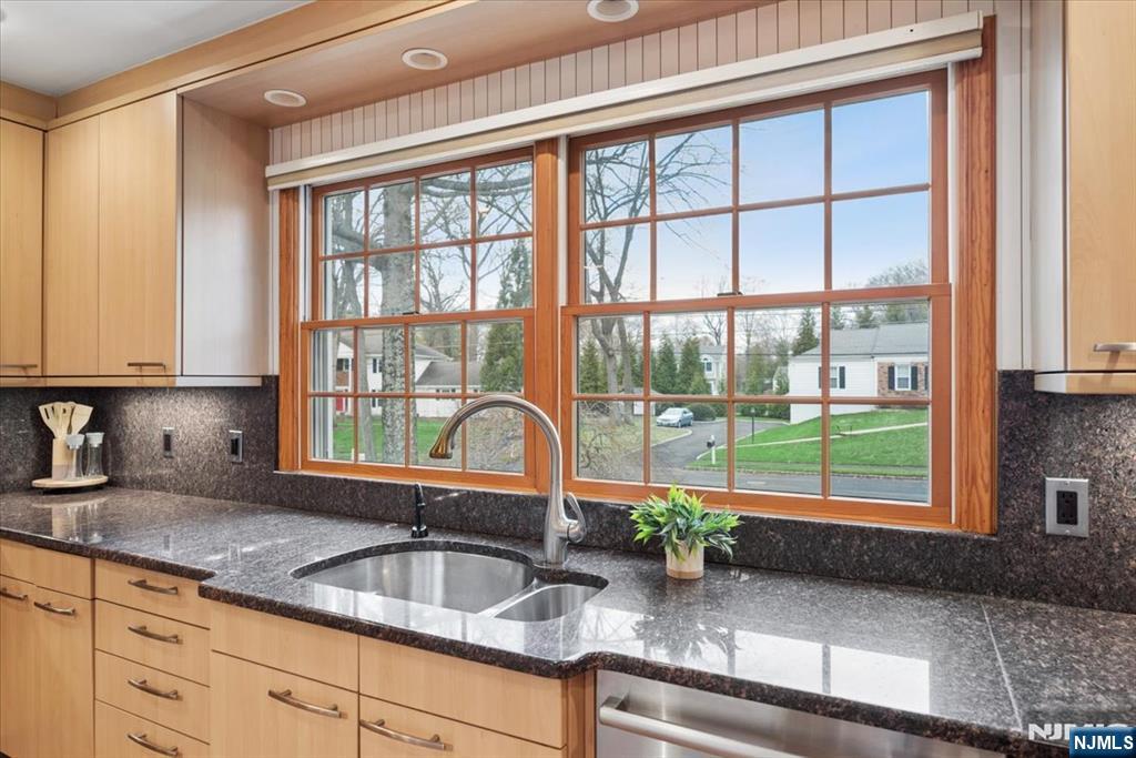 8 Bennington Road Morris Township, NJ 07960 - Photo 16 of 40