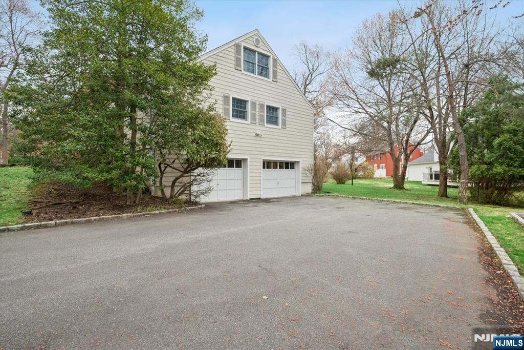 8 Bennington Road Morris Township, NJ 07960 - Photo 37 of 40