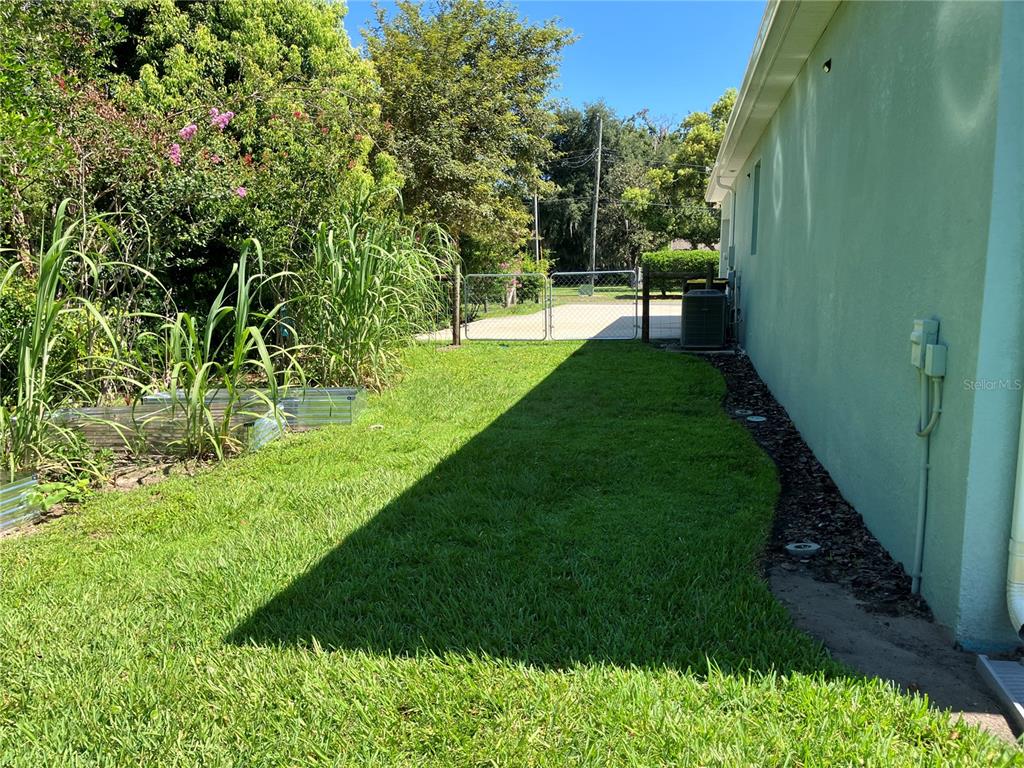 3834 Charter Road Lakeland, FL 33810 - Photo 31 of 39 a view of a back yard