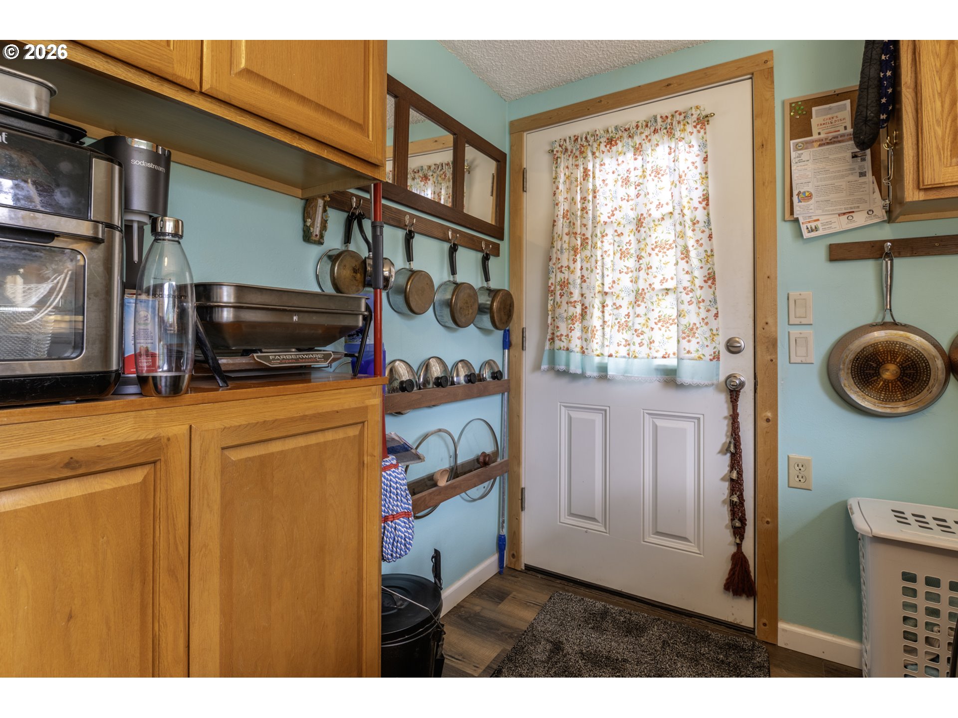 1903 17th Street Florence, OR 97439 - Photo 15 of 48 Laundry