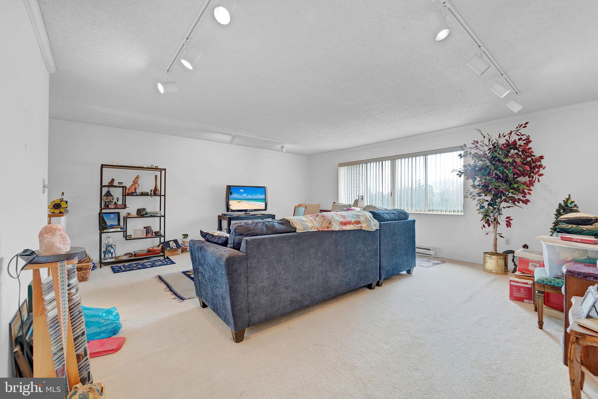 860 Lower Ferry Road, Unit 6M Ewing, NJ 08628 - Photo 8 of 23