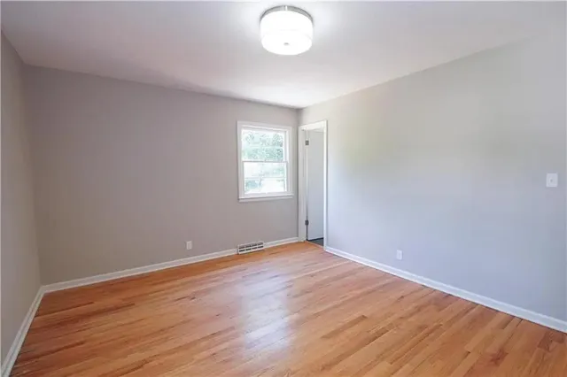 $290,000 | 400 East 91st Street, Kansas City, MO 64131