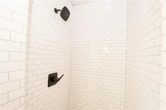 $290,000 | 400 East 91st Street, Kansas City, MO 64131