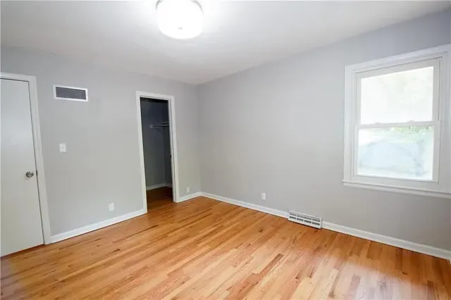 $290,000 | 400 East 91st Street, Kansas City, MO 64131