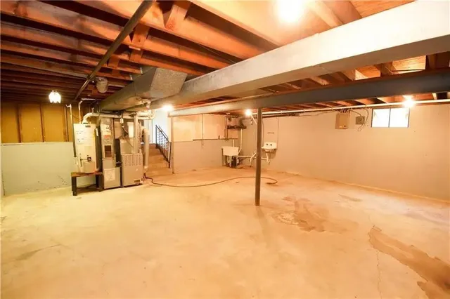 $290,000 | 400 East 91st Street, Kansas City, MO 64131