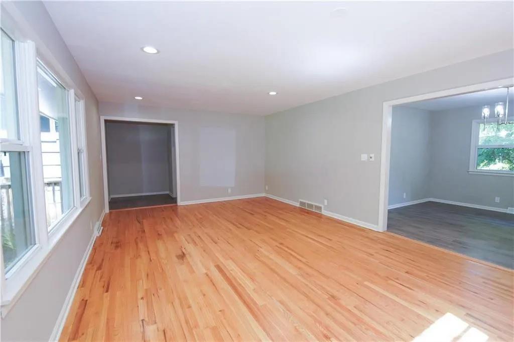 400 East 91st Street Kansas City, MO 64131 - Photo 6 of 26