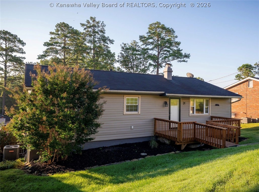 1904 Huber Road Charleston, WV 25314 - Photo 2 of 24 Front view
