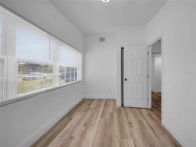 $2,300 | 40 South Linden Drive, Orlando, FL 32807