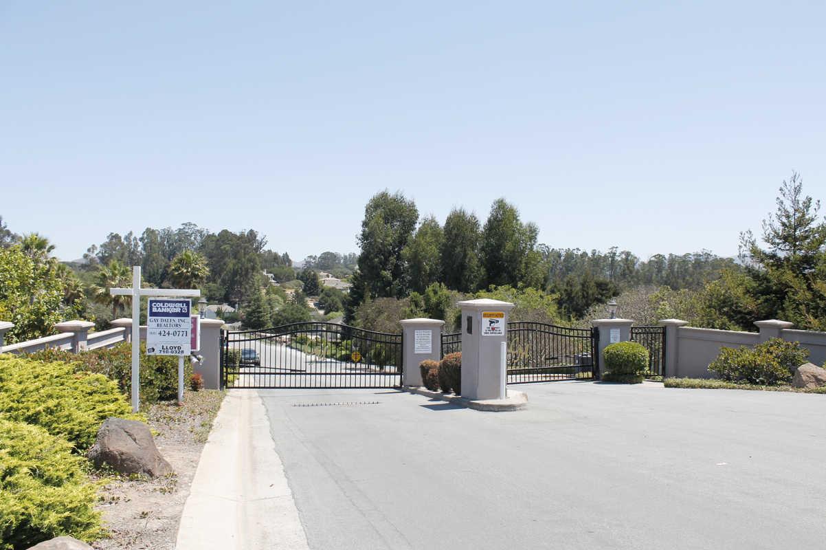 18394 Meadow Ridge Road Salinas, CA 93907 - Photo 23 of 31 Gallery Image 23