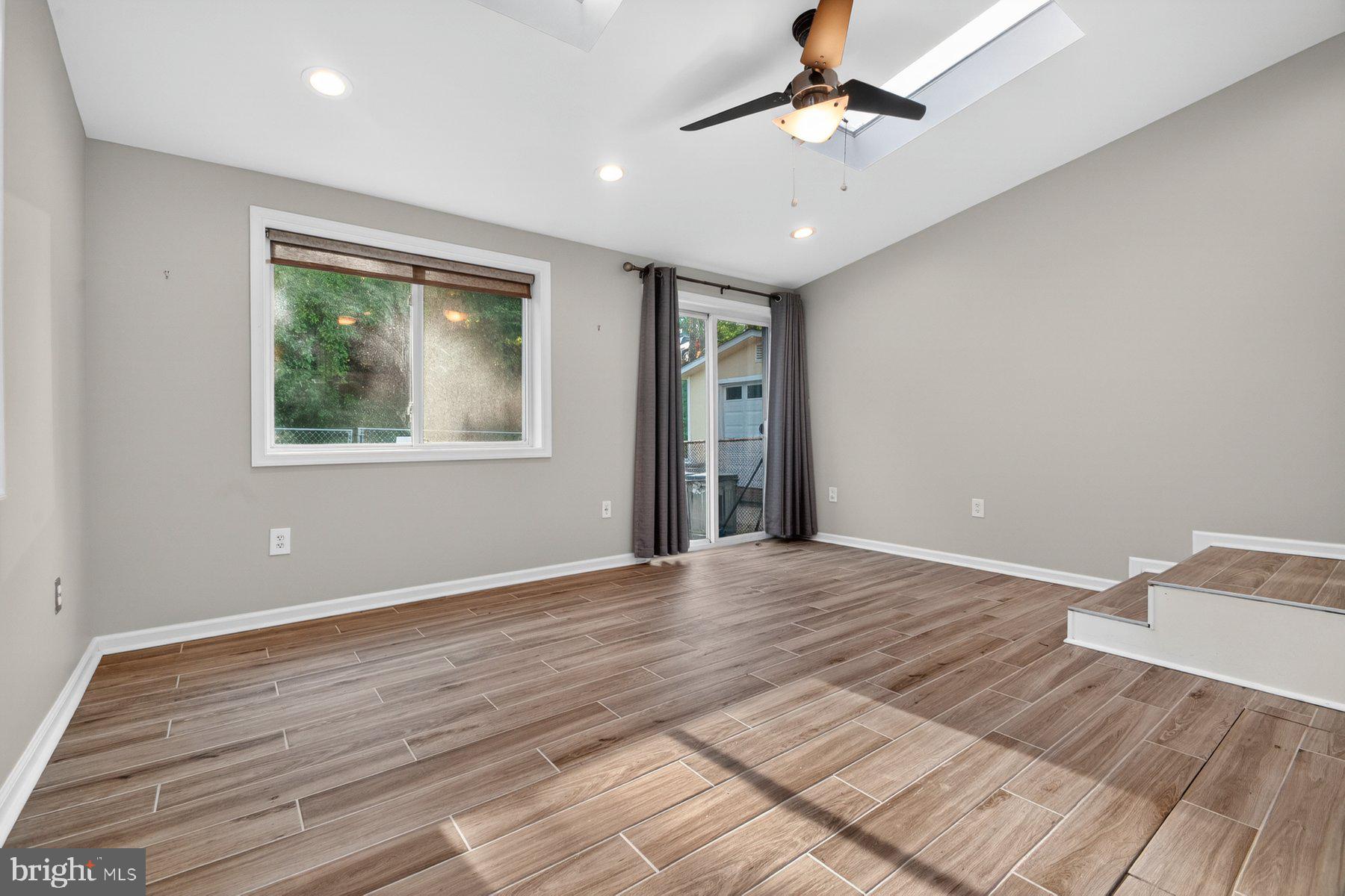 643 47th Street Baltimore, MD 21224 - Photo 12 of 35