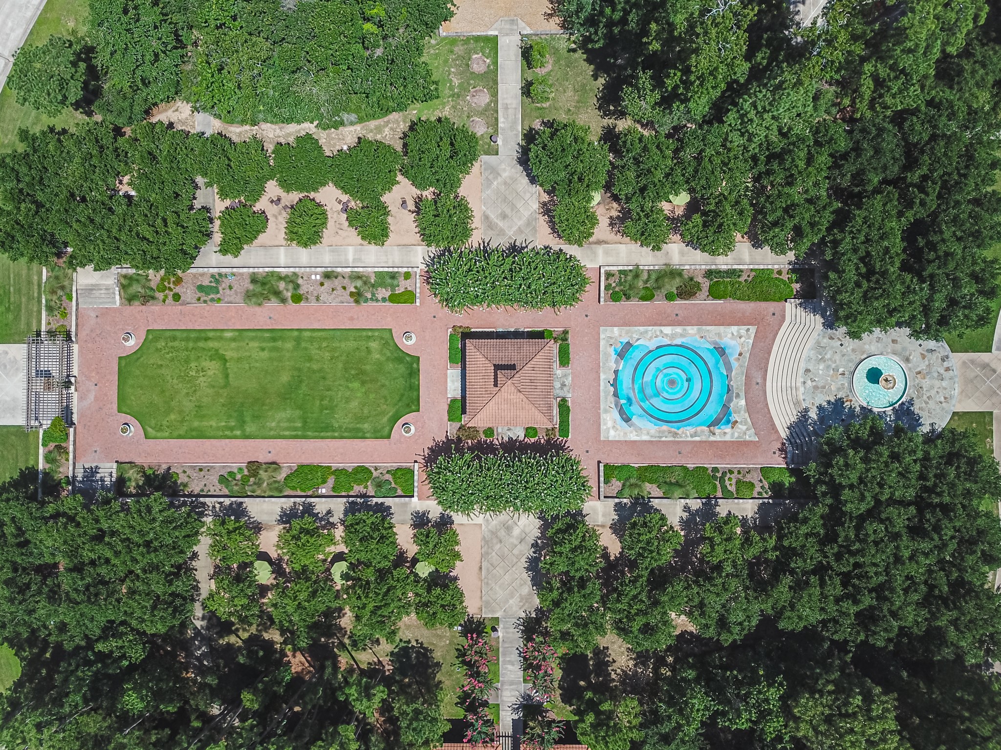 123 Mediterra Way Spring, TX 77389 - Photo 21 of 30 a sign that is sitting on a brick wall