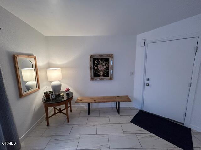 250 East Telegraph Road, Unit 306 Fillmore, CA 93015 - Photo 18 of 54 Interior Front Entrance
