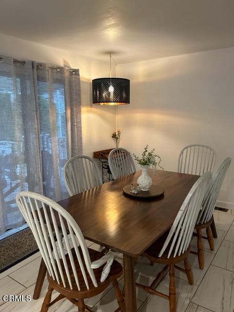 250 East Telegraph Road, Unit 306 Fillmore, CA 93015 - Photo 33 of 54 Eat in Kitchen-2