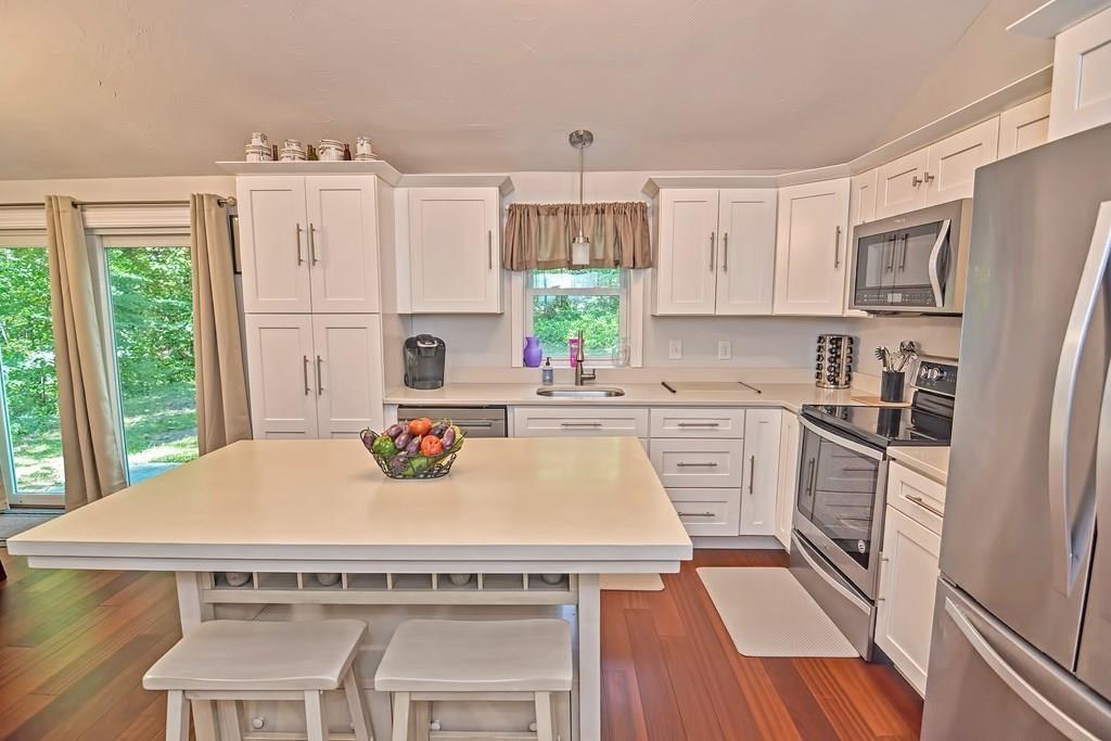 218 Island Road Lunenburg, MA 01462 - Photo 5 of 40 Gallery Image 5