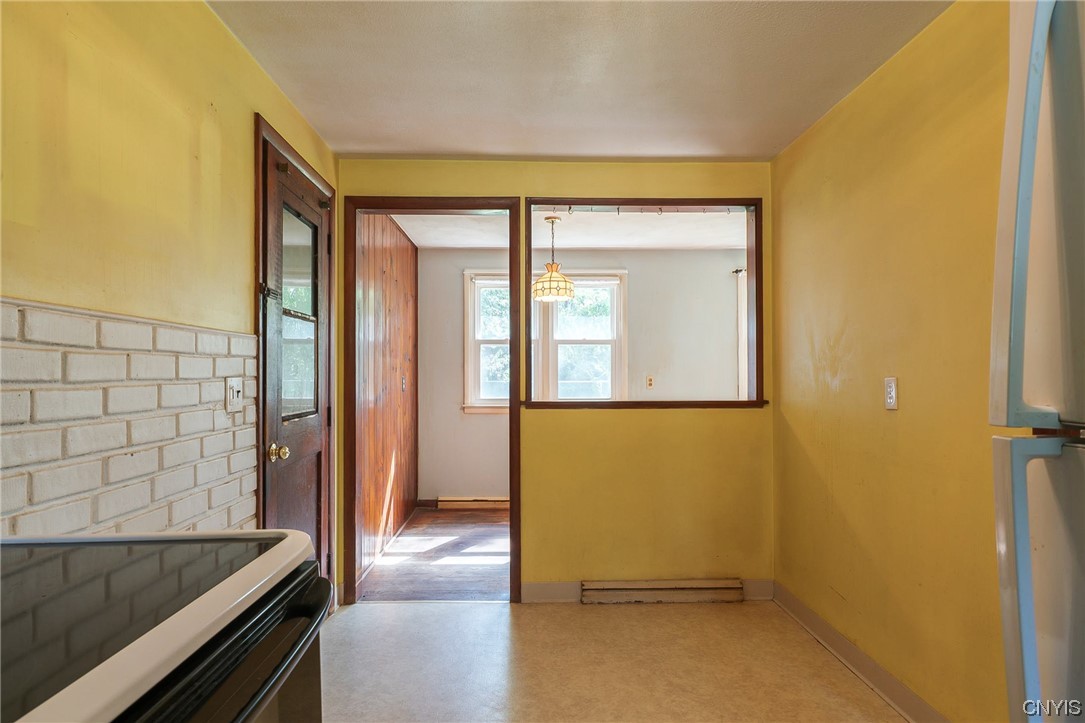 12 Gettman Drive Lysander, NY 13027 - Photo 20 of 29 Kitchen eating area