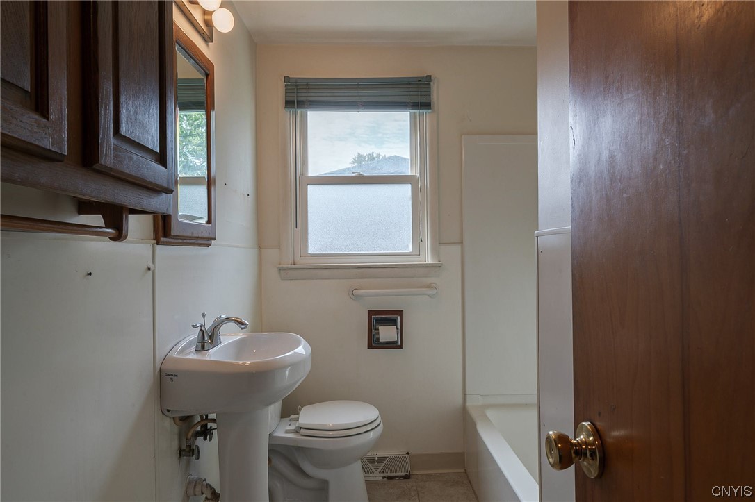 12 Gettman Drive Lysander, NY 13027 - Photo 24 of 29 Full Bath Tub/Shower