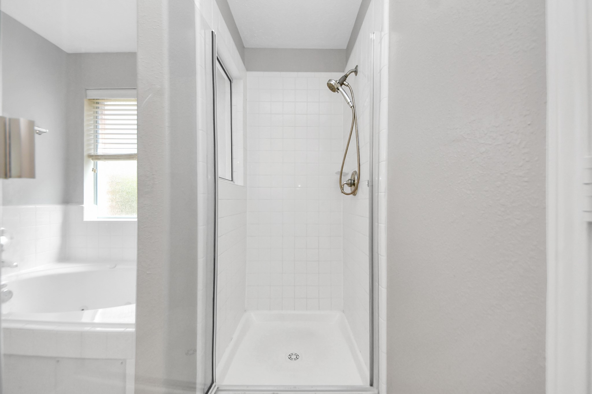 6803 Chapelfield Lane Houston, TX 77049 - Photo 37 of 50