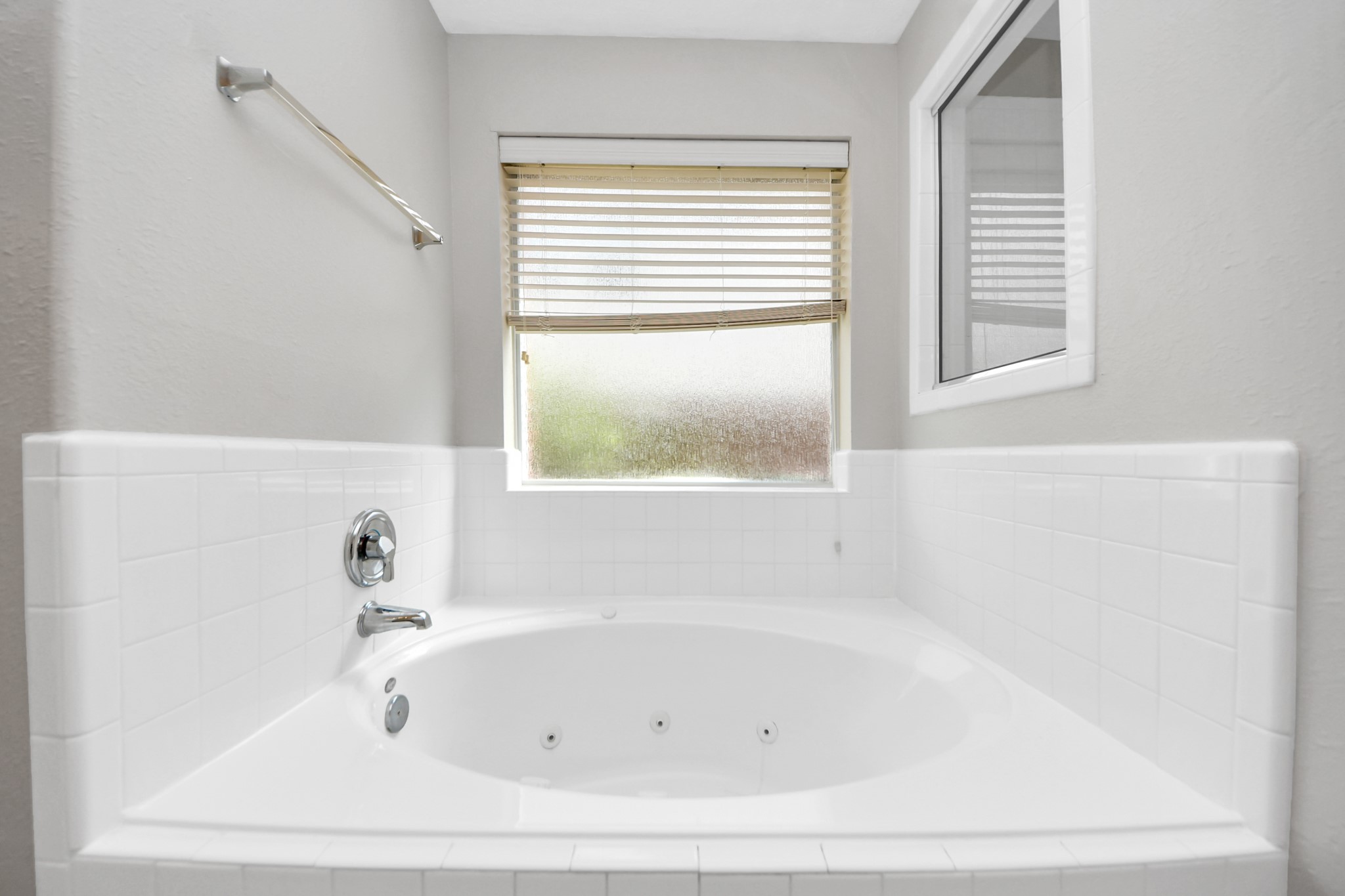 6803 Chapelfield Lane Houston, TX 77049 - Photo 38 of 50