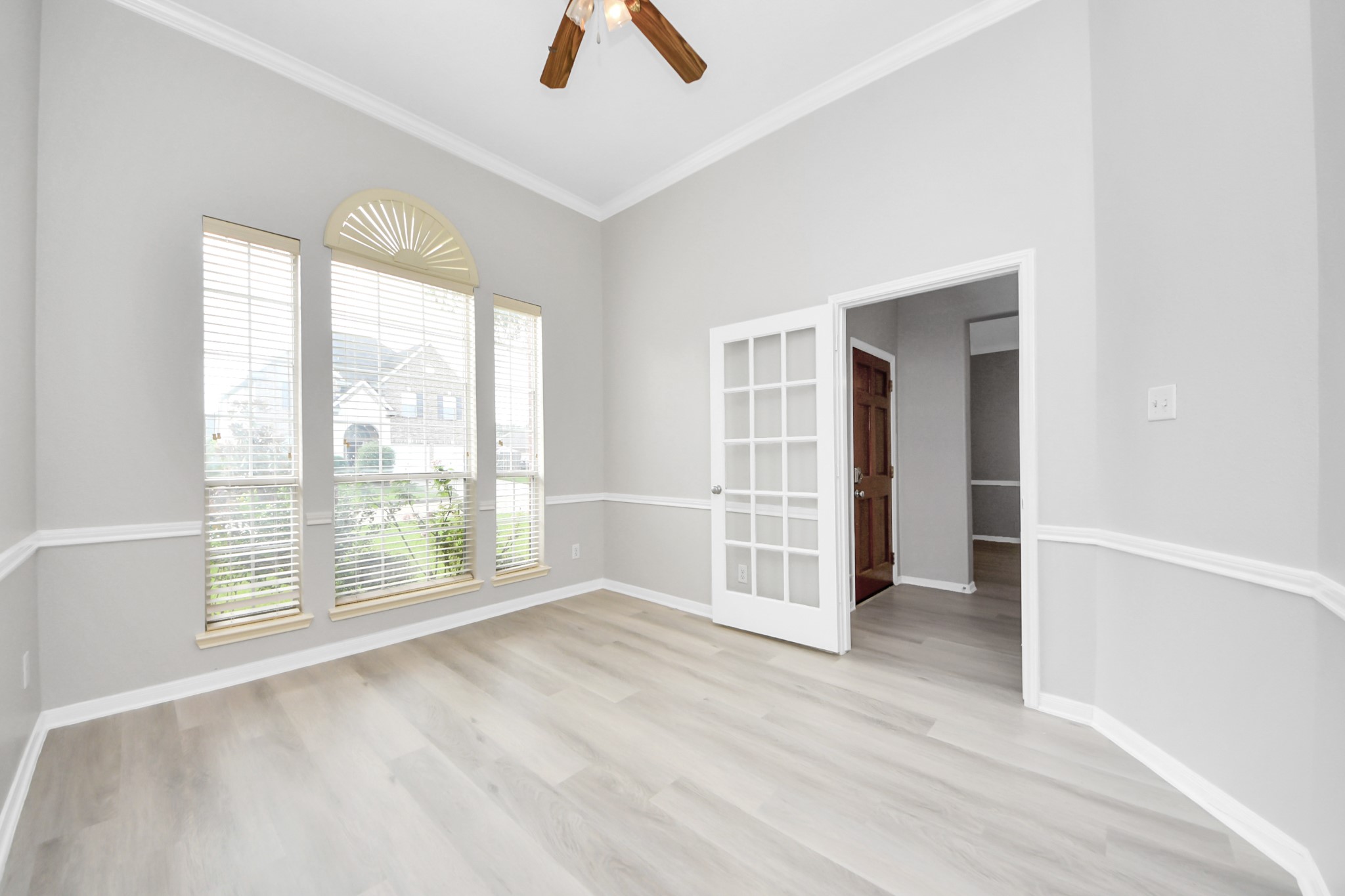 6803 Chapelfield Lane Houston, TX 77049 - Photo 10 of 50