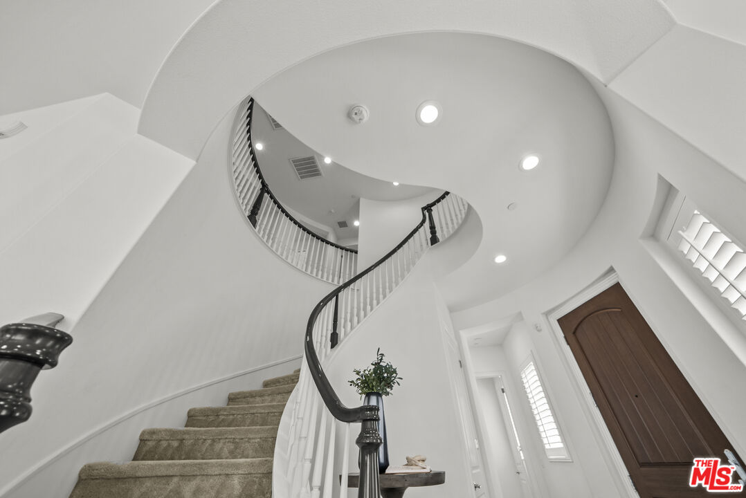 20736 Spruce Circle Porter Ranch, CA 91326 - Photo 26 of 50