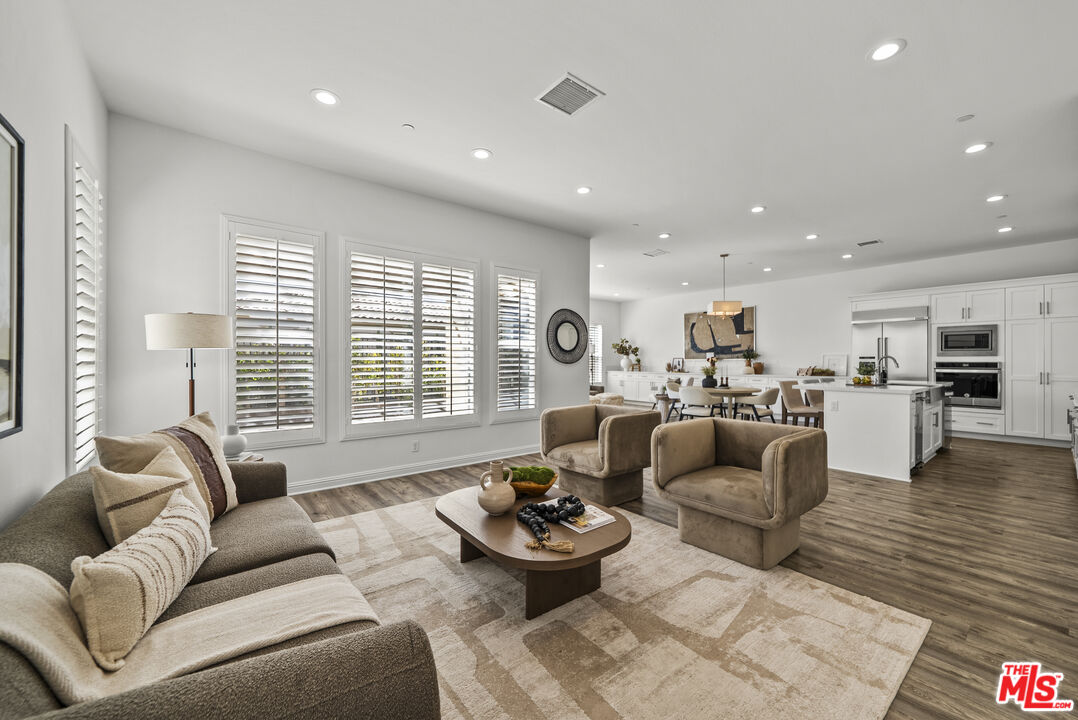 20736 Spruce Circle Porter Ranch, CA 91326 - Photo 4 of 50