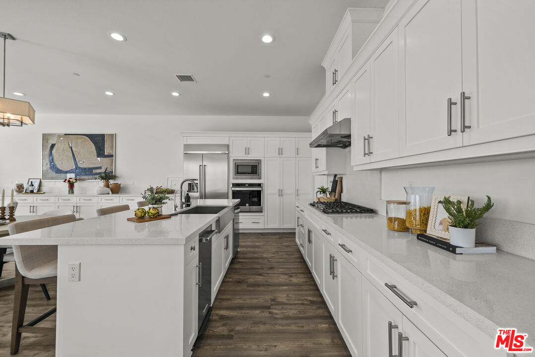 20736 Spruce Circle Porter Ranch, CA 91326 - Photo 7 of 50