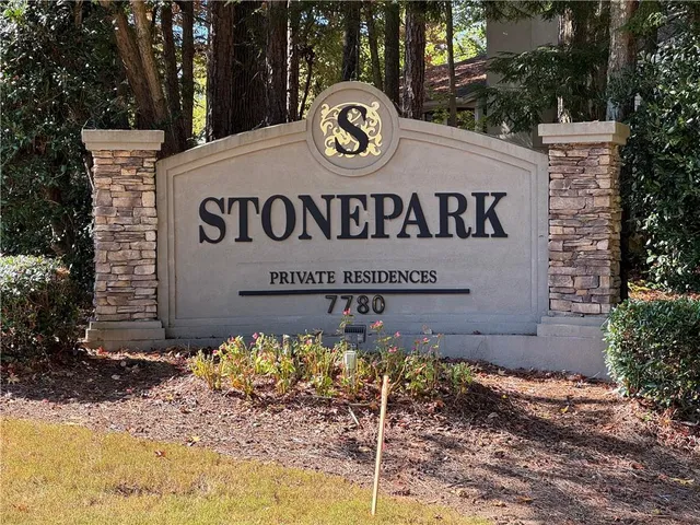 $195,000 | 2015 Wingate Way, Atlanta, GA 30350