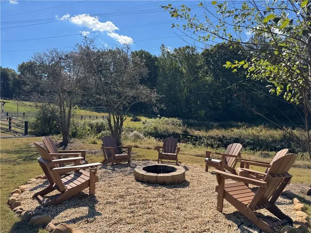 $195,000 | 2015 Wingate Way, Atlanta, GA 30350